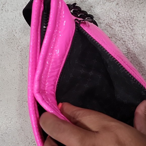 NWT BCBGeneration 2 in 1 Crossbody Puffer Bag, Pink - Picture 7 of 10